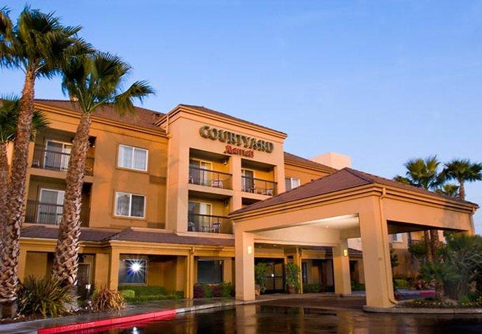 Courtyard Silicon Valley Hotel 3*