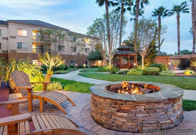 Courtyard Silicon Valley 3*